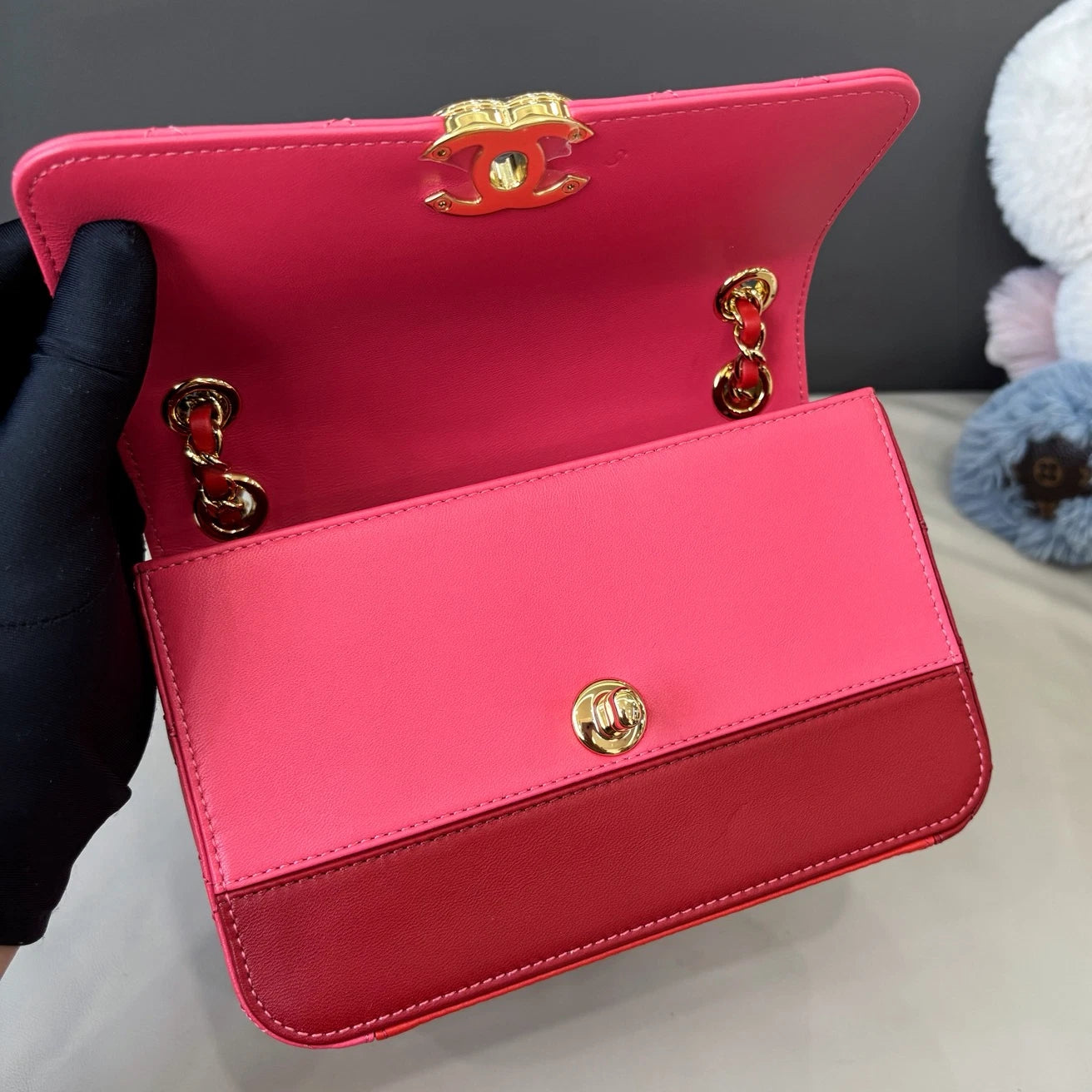 Chanel Diamond Chain Shoulder Crossbody Red Pink Gold Women Classic