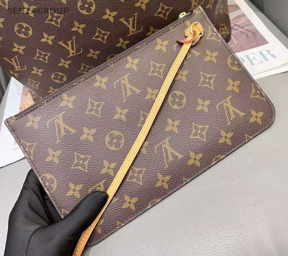 Louis Vuitton Neverfull MM Monogram Tote Shoulder Bag Brown Gold Women Classic
