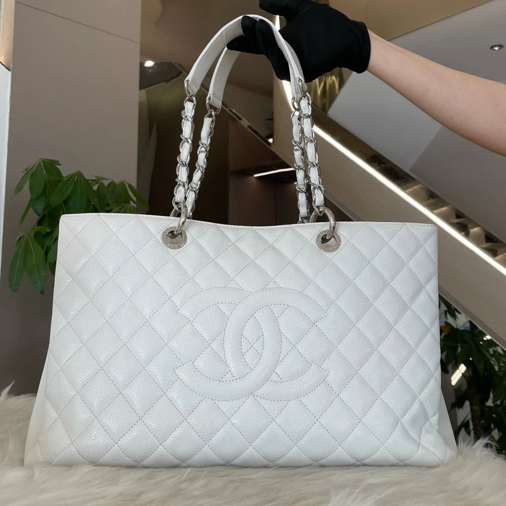 Chanel GST Tote Chain Shoulder Bag Silver White Quilted Classic Women