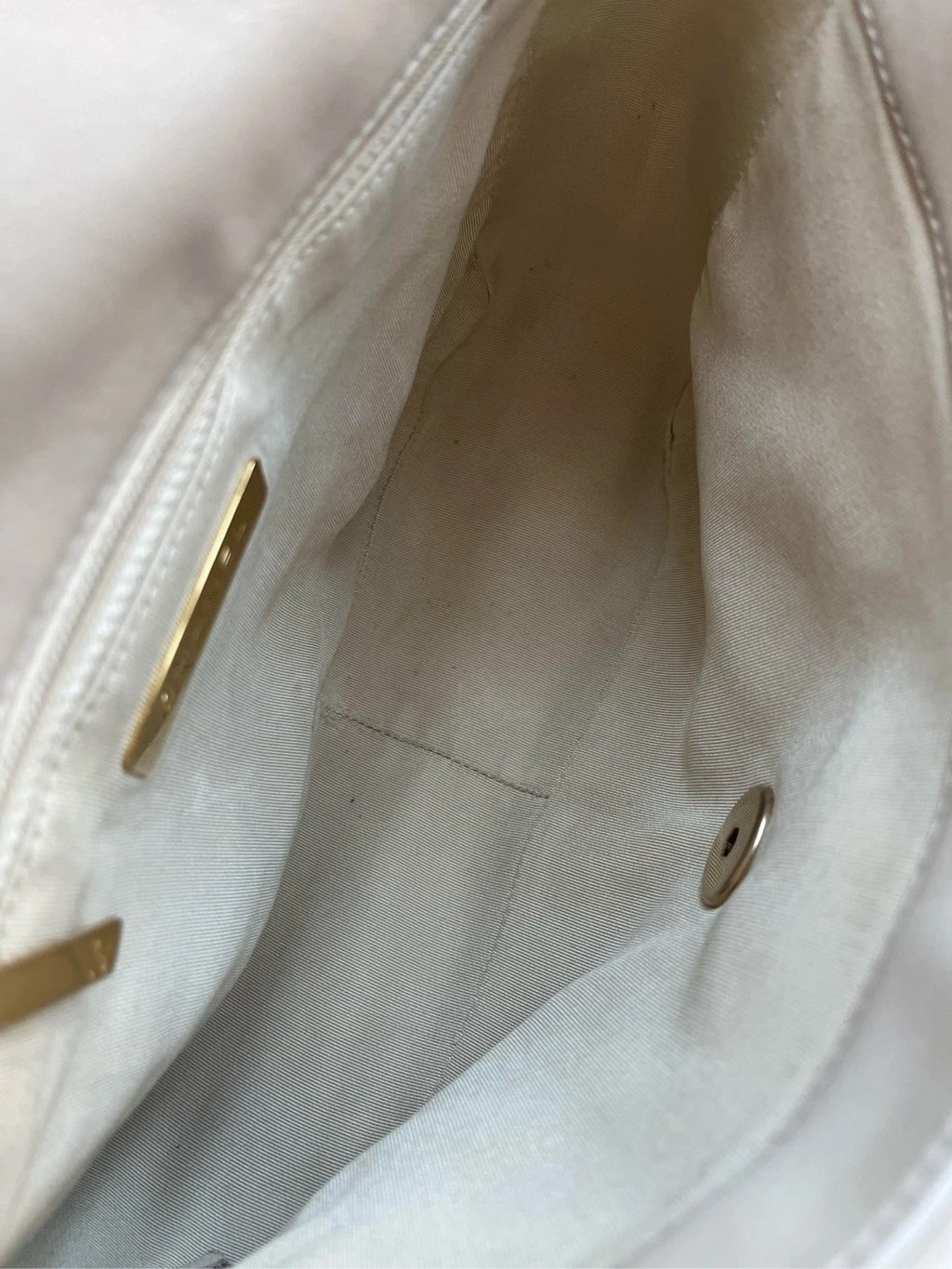 CHANEL Ivory 19Bag Shoulder Crossbody Bag For Women