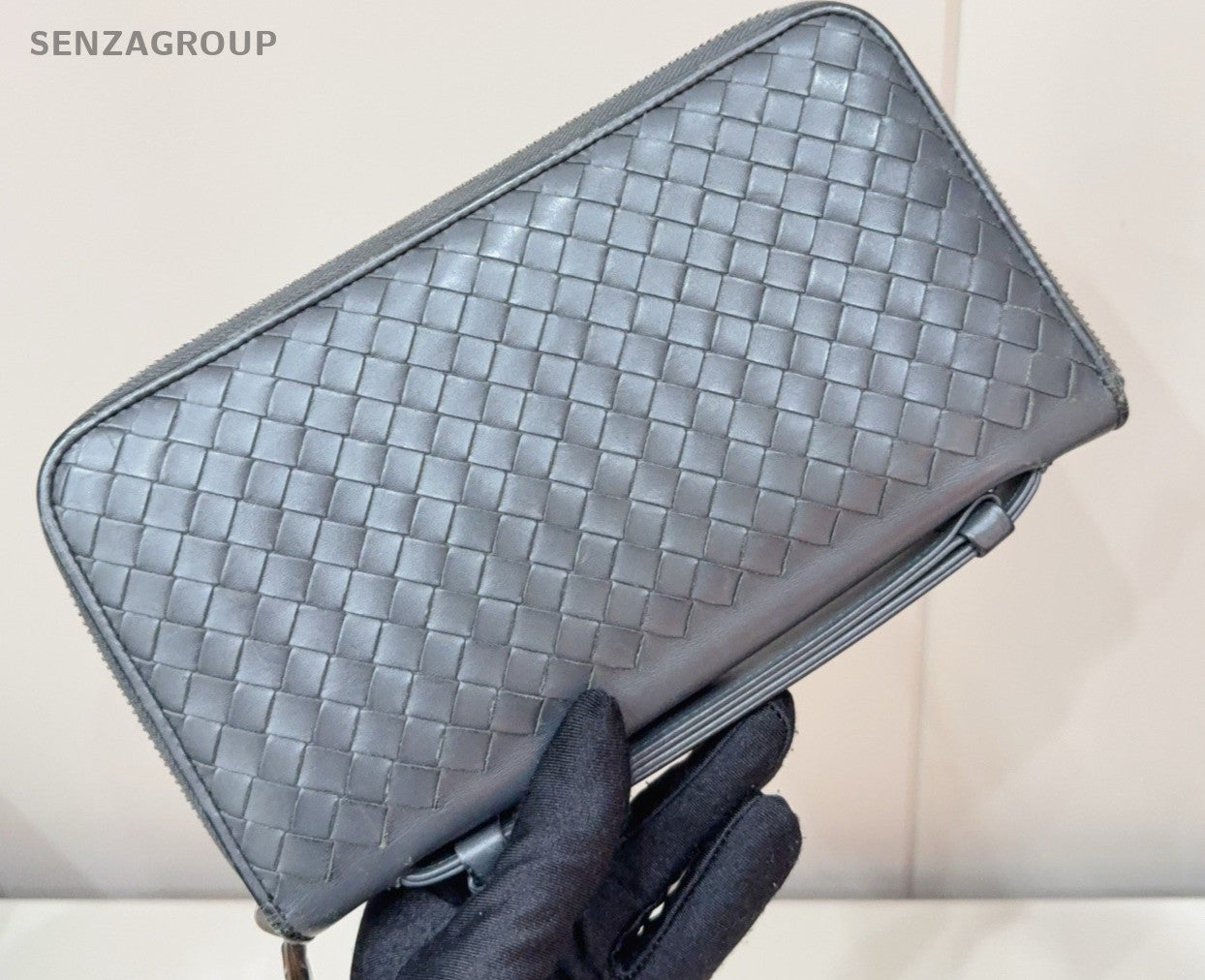 Bottega Veneta Intrecciato Long zip Clutch Wallet Black