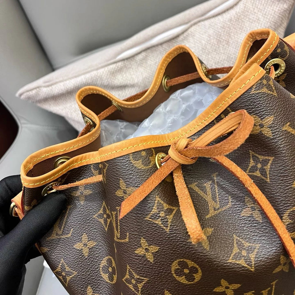 Louis Vuitton Noe MM Bucket Shoulder Crossbody Brown Gold Women Classic