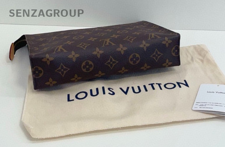 Louis Vuitton Monogram Clutch Handbag Toiletry bag Brown