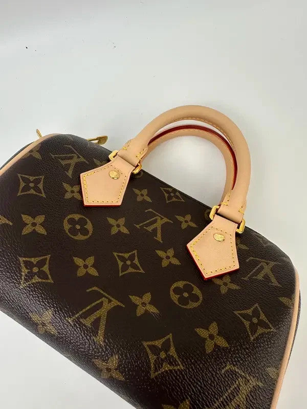 #001 - SJ0001 LV Speedy 20 with Peach Coloradjustable shoulder strap