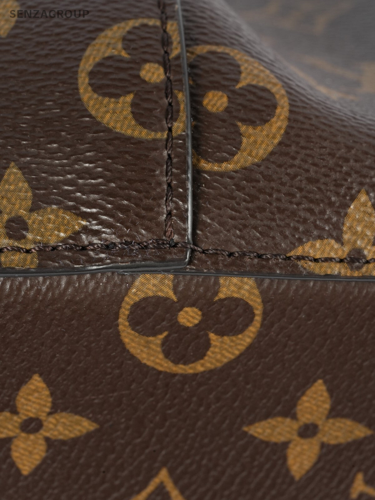 LOUIS VUITTON NEONOE Black MONOGRAM CANVAS BUCKET BAG M44022