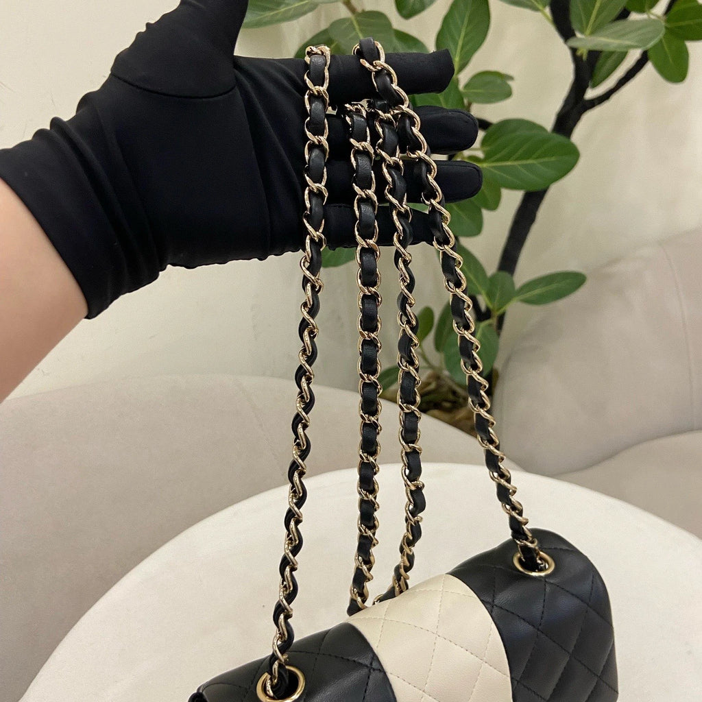 Chanel Classic Flap Mini Chain Shoulder Crossbody Black White Women Fashion