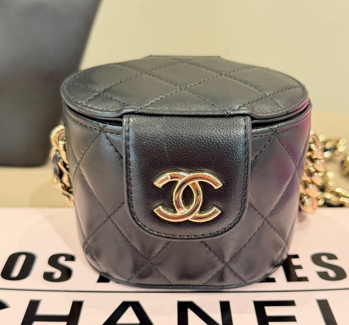 Chanel Lambskin Diamond Vanity Chain Crossbody Black Gold Women Classic Fashion