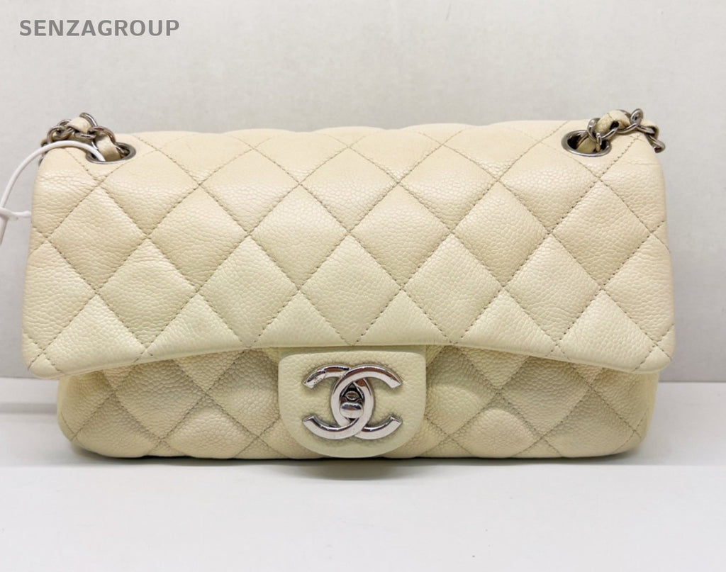 CHANEL Classic Flap GM Easy Chain Calfskin Shoulder bag Women