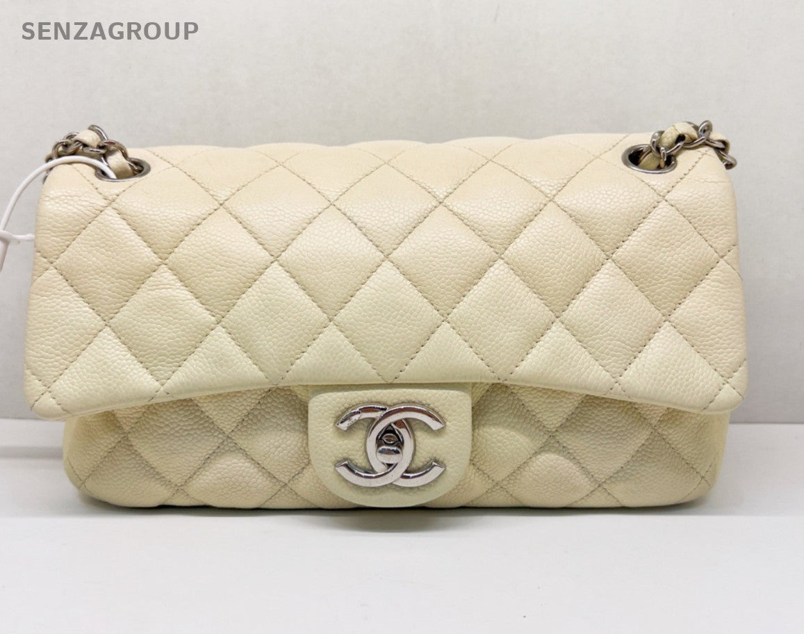 CHANEL Classic Flap GM Easy Chain Calfskin Shoulder bag Women