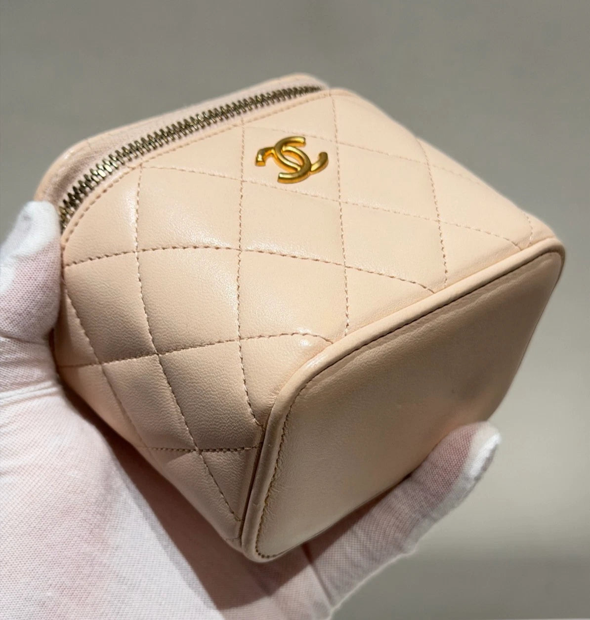 Chanel Vanity Case Chain Crossbody Diamond Pink Gold Women Classic