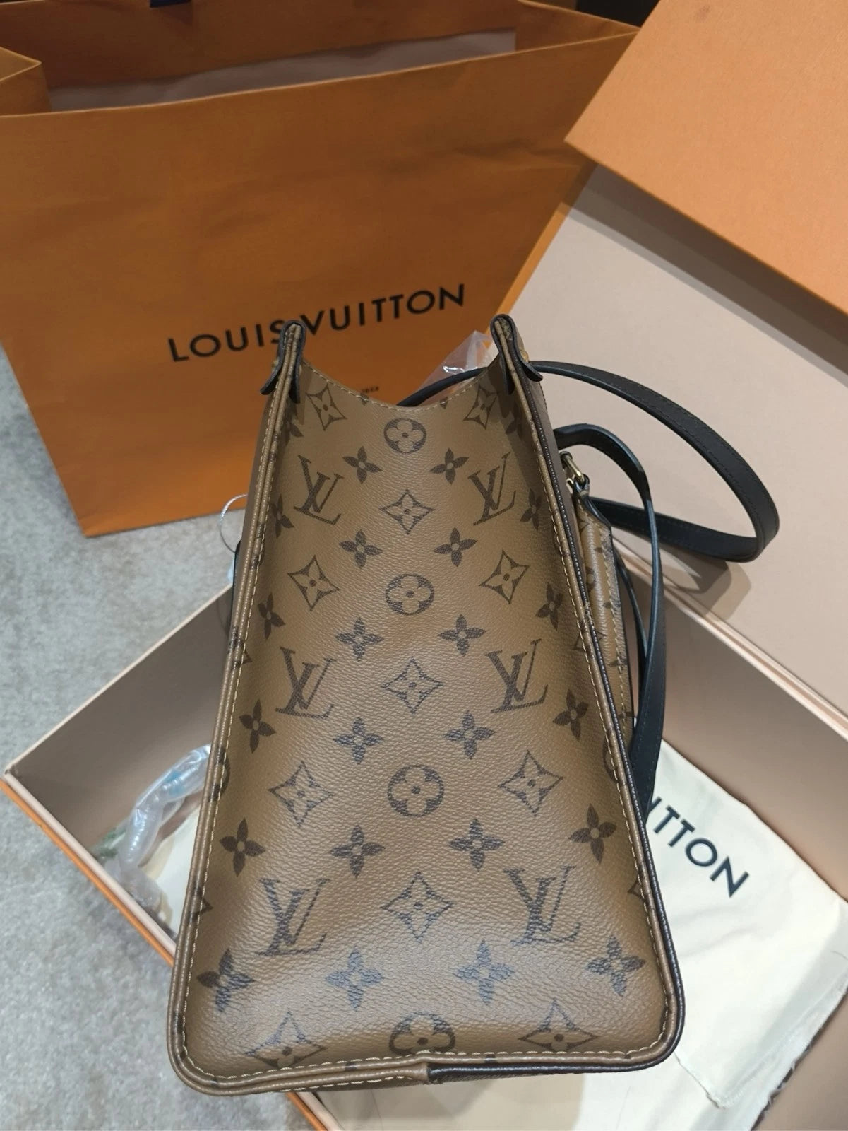 Louis Vuitton Monogram Canvas Onthego MM Tote Bag For Women