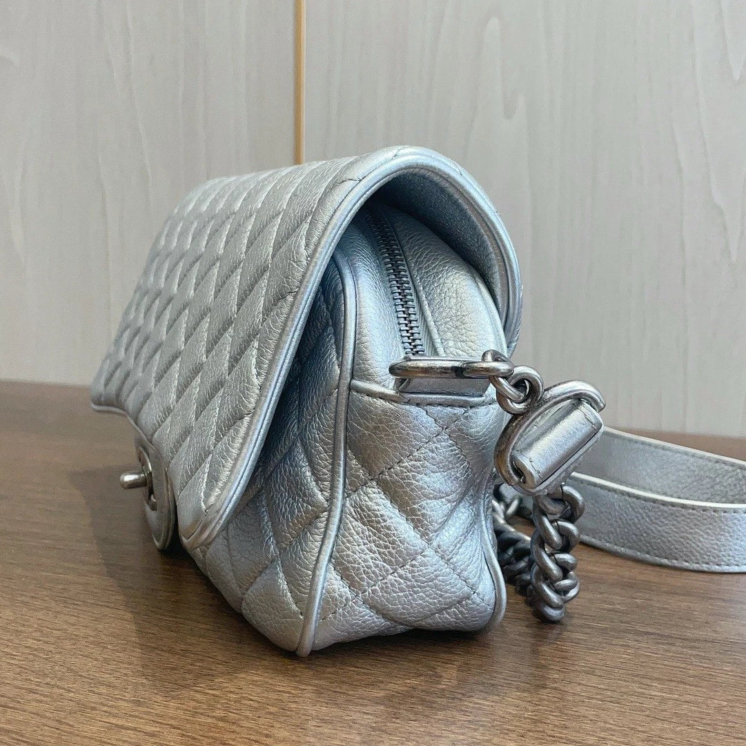 Chanel Easy Flag Classic Flap Calfskin Silver Chain Shoulder Bag Diamond