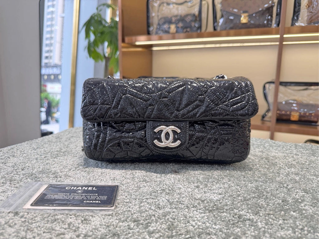 Pre-owned CHANEL Black Waxed Leather CF Shoulder Bag For Women