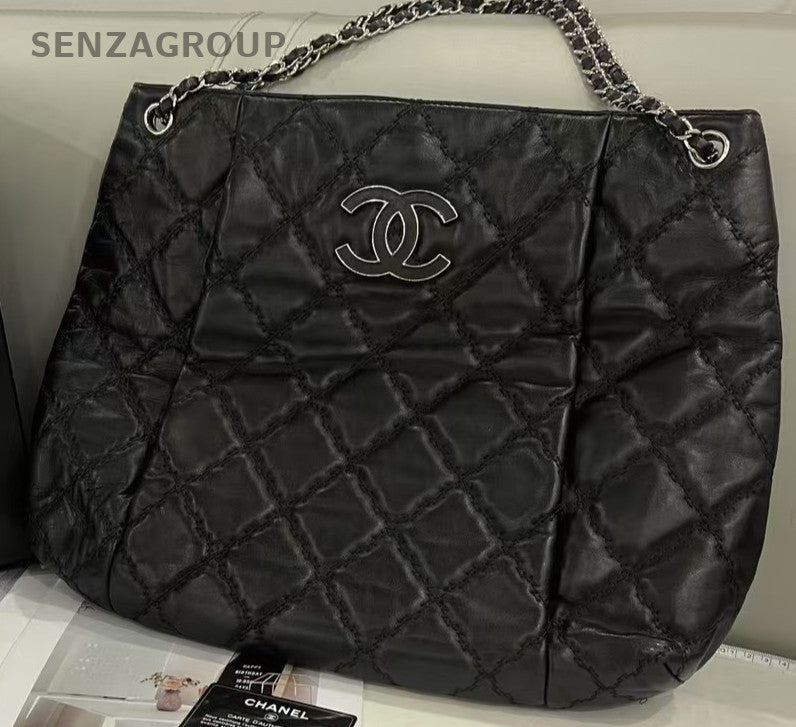 Chanel Vintage Diamond Pattern Tote Bag Chain Shoulder Bag Black Silver Women