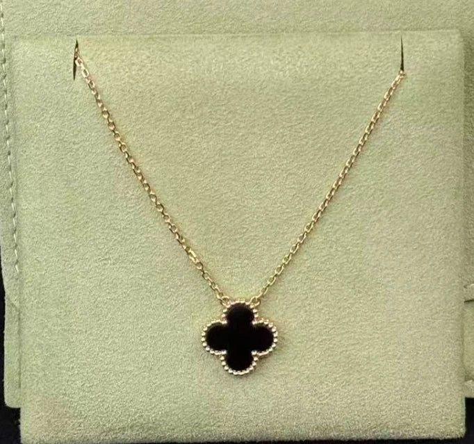 Van Cleef &amp; Arpels Vintage Alhambra Necklace Pendant 18K Yellow Gold Black Onyx