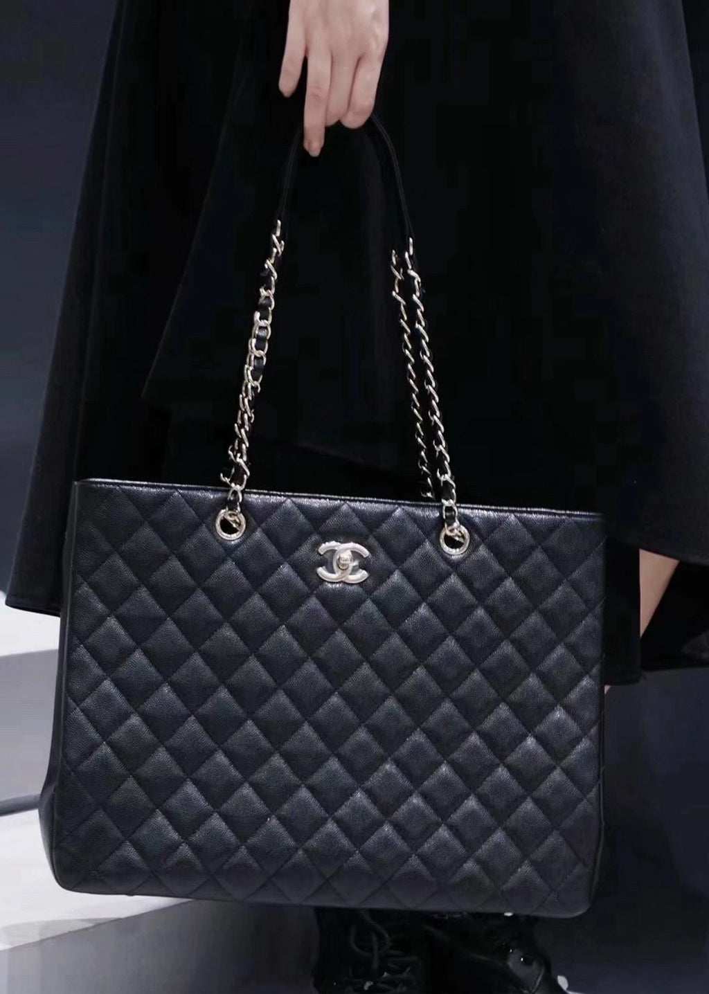 CHANEL GST Black Leather Large Tote Shopping Bag For Women