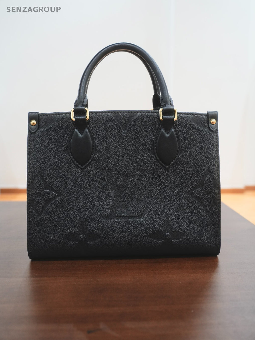 LOUIS VUITTON ON THE GO PM black Monogram Empriente Almost Brand New