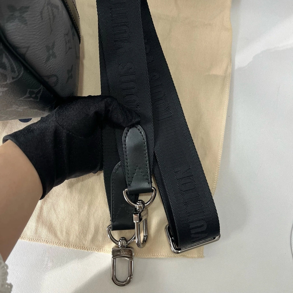 Louis Vuitton Keepall35 Top Handle Handbag For Unisex