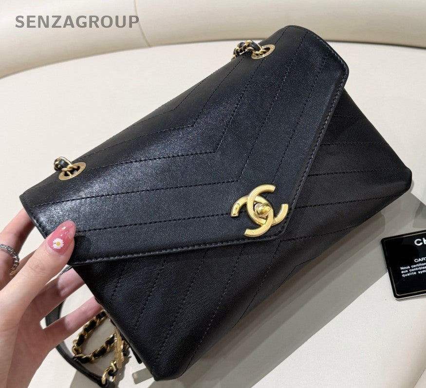 Chanel Classic Chain Shoulder Bag Crossbody Black Gold Used Women Designer