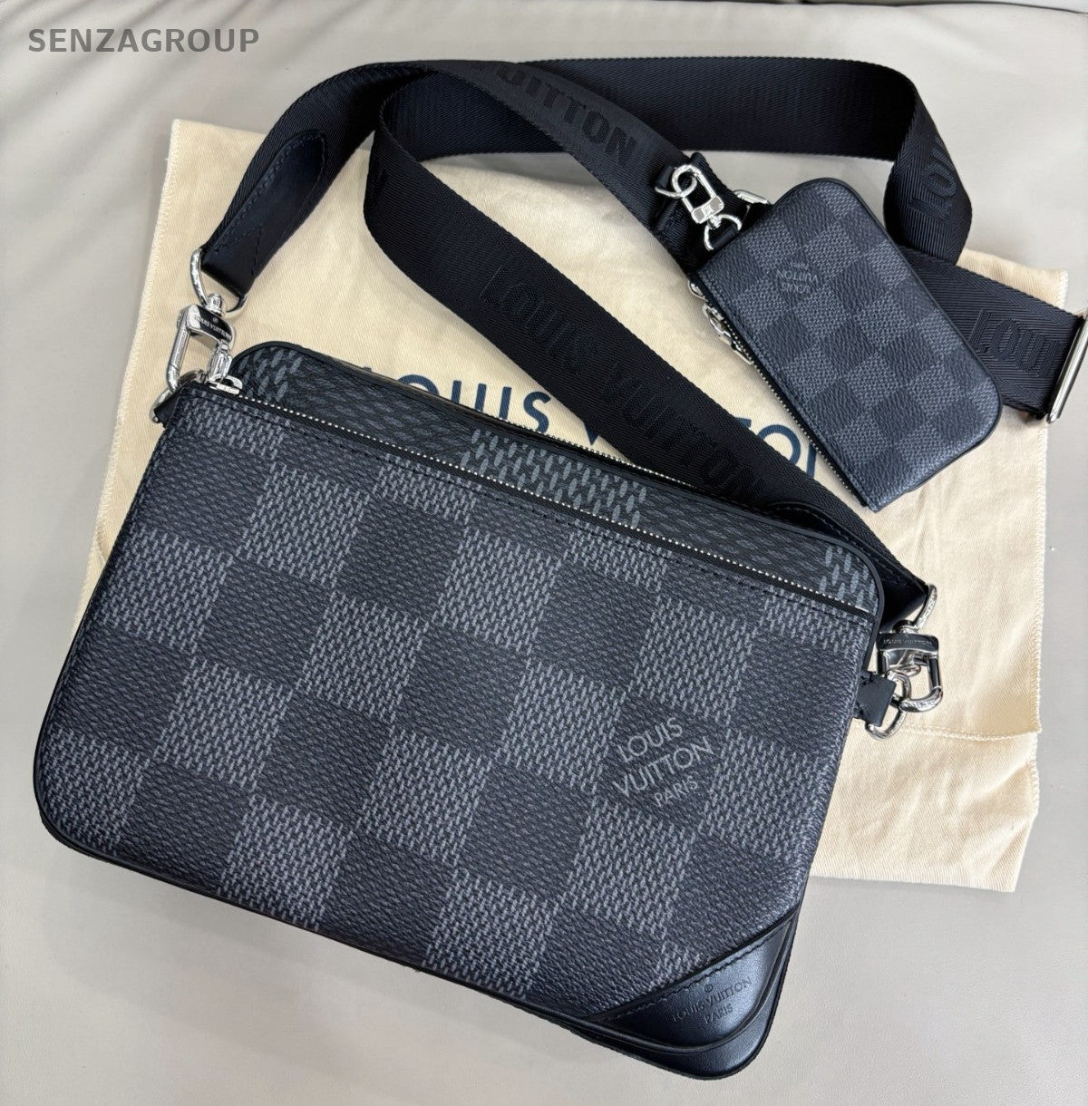 Louis Vuitton Trio Damier Ebene Pochette Shoulder bag Black Silver Chip Version