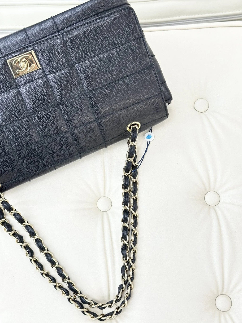 Chanel Vintage Calfskin Chain Shoulder Bag Black Gold Hardware Women S