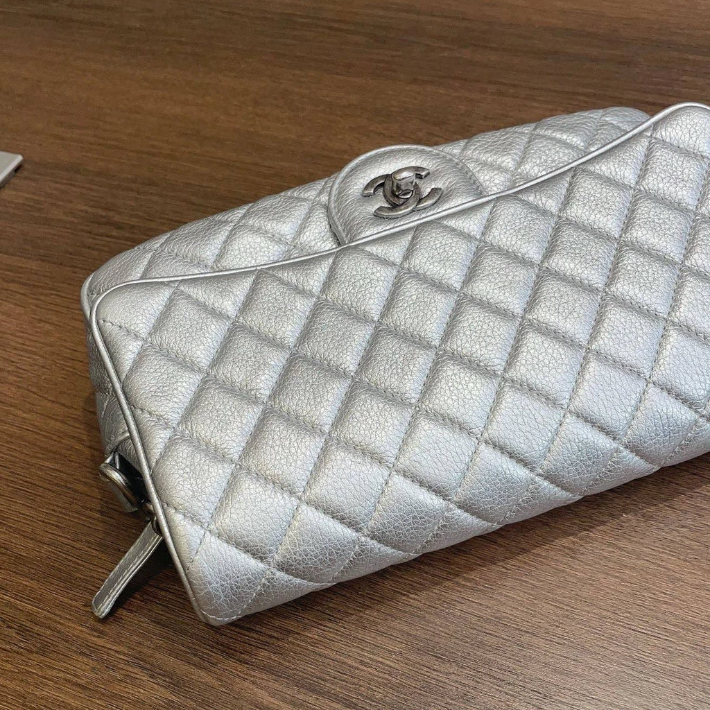Chanel Easy Flag Classic Flap Calfskin Silver Chain Shoulder Bag Diamond