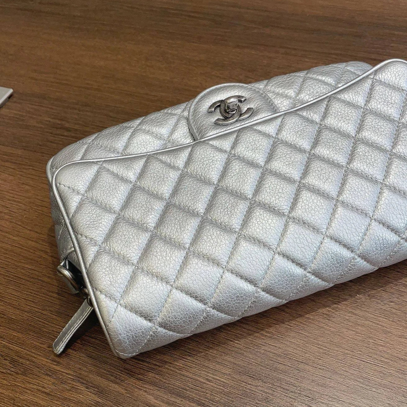 Chanel Easy Flag Classic Flap Calfskin Silver Chain Shoulder Bag Diamond
