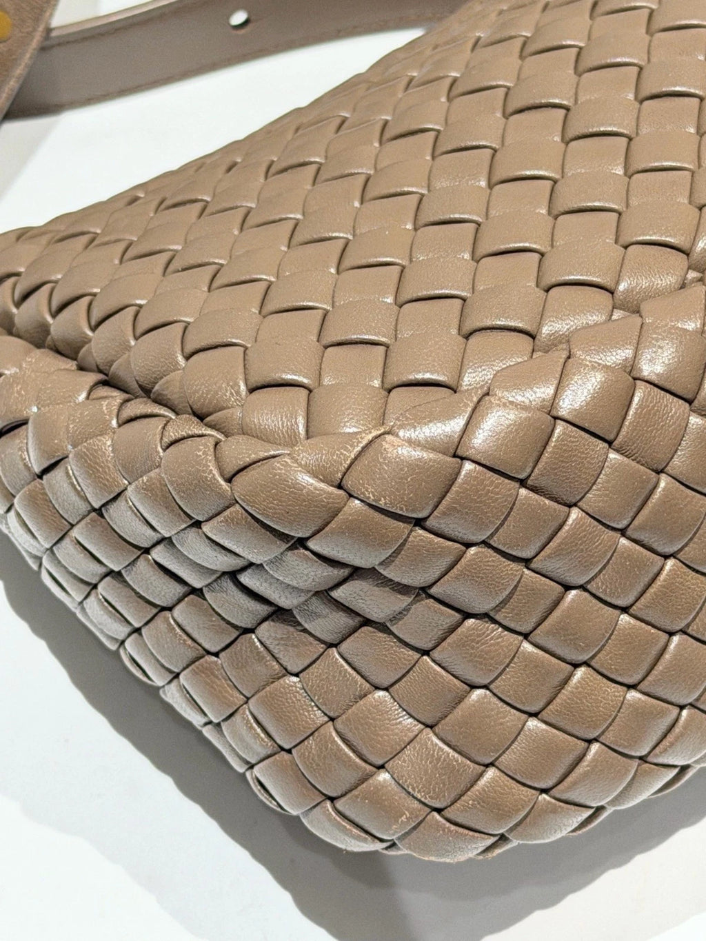 Bottega Veneta Cobble Intrecciato Shoulder Bag Crossbody Brown Unisex Adults