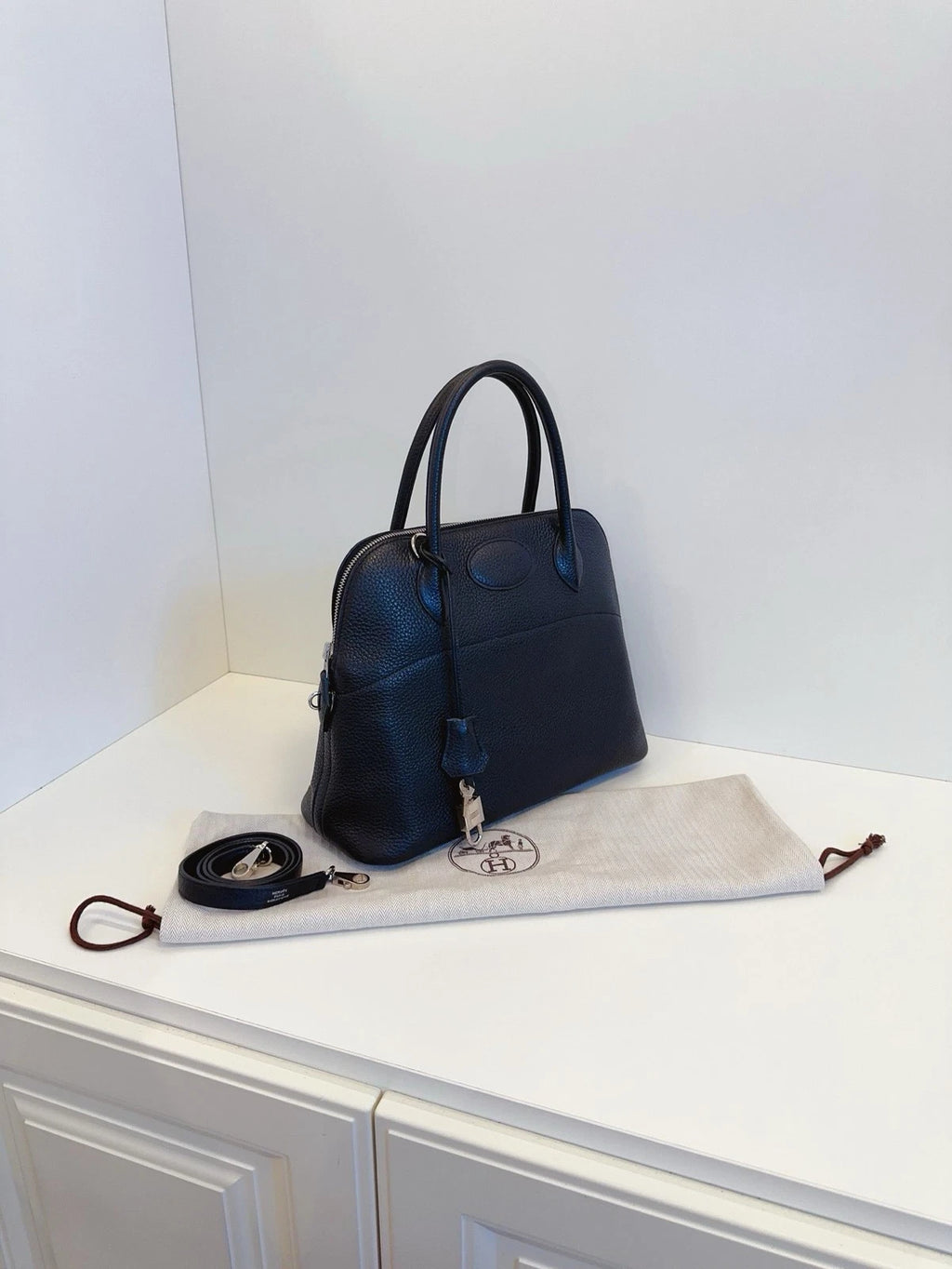 Hermès Bolide 31 Calfskin Handbag Top Handle Crossbody Bag Black