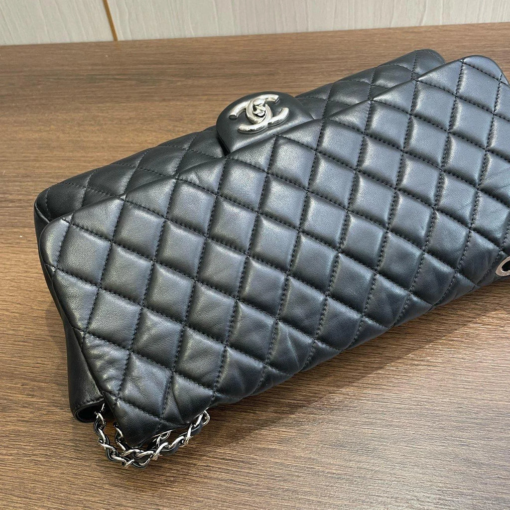 Chanel Classic Flap Diamond Black Chain Shoulder Bag Crossbody Silver Hardware