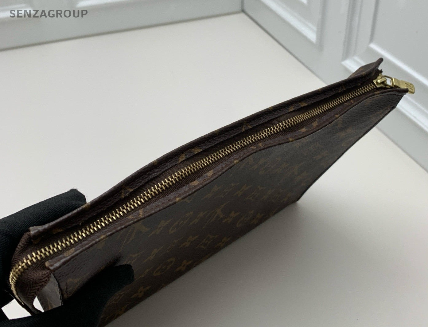 Louis Vuitton Monogram Clutch Brown Gold Unisex Adults Classic Fashion