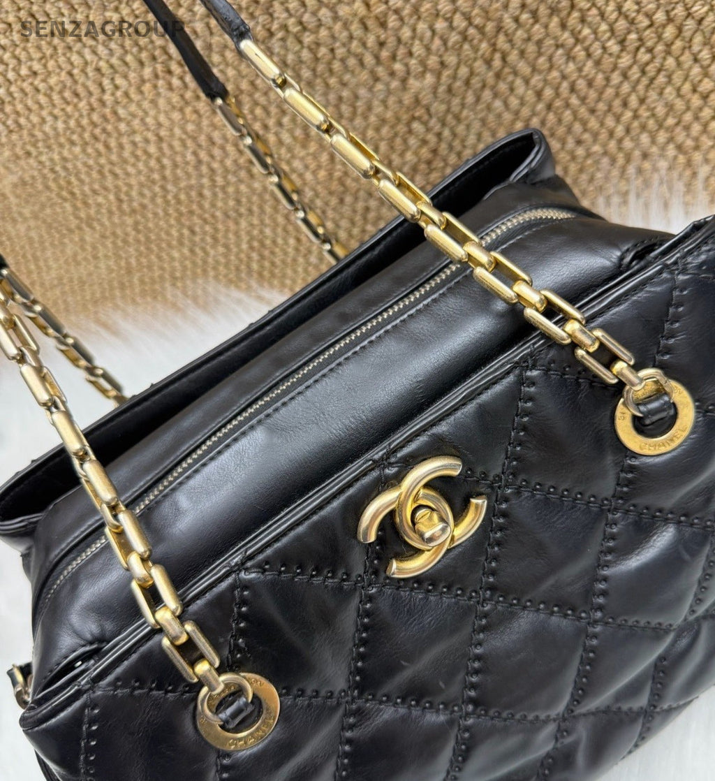 Chanel Diamond Chain Shoulder Bag Black Gold Used Women Vintage Classic