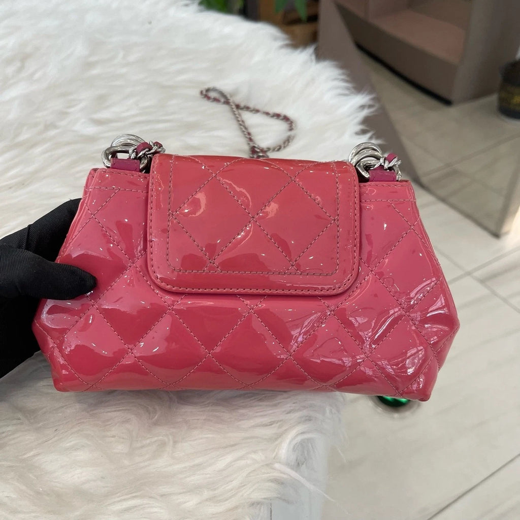 Chanel Quilted Pink Silver Chain Shoulder Crossbody Bag - Classic Women's