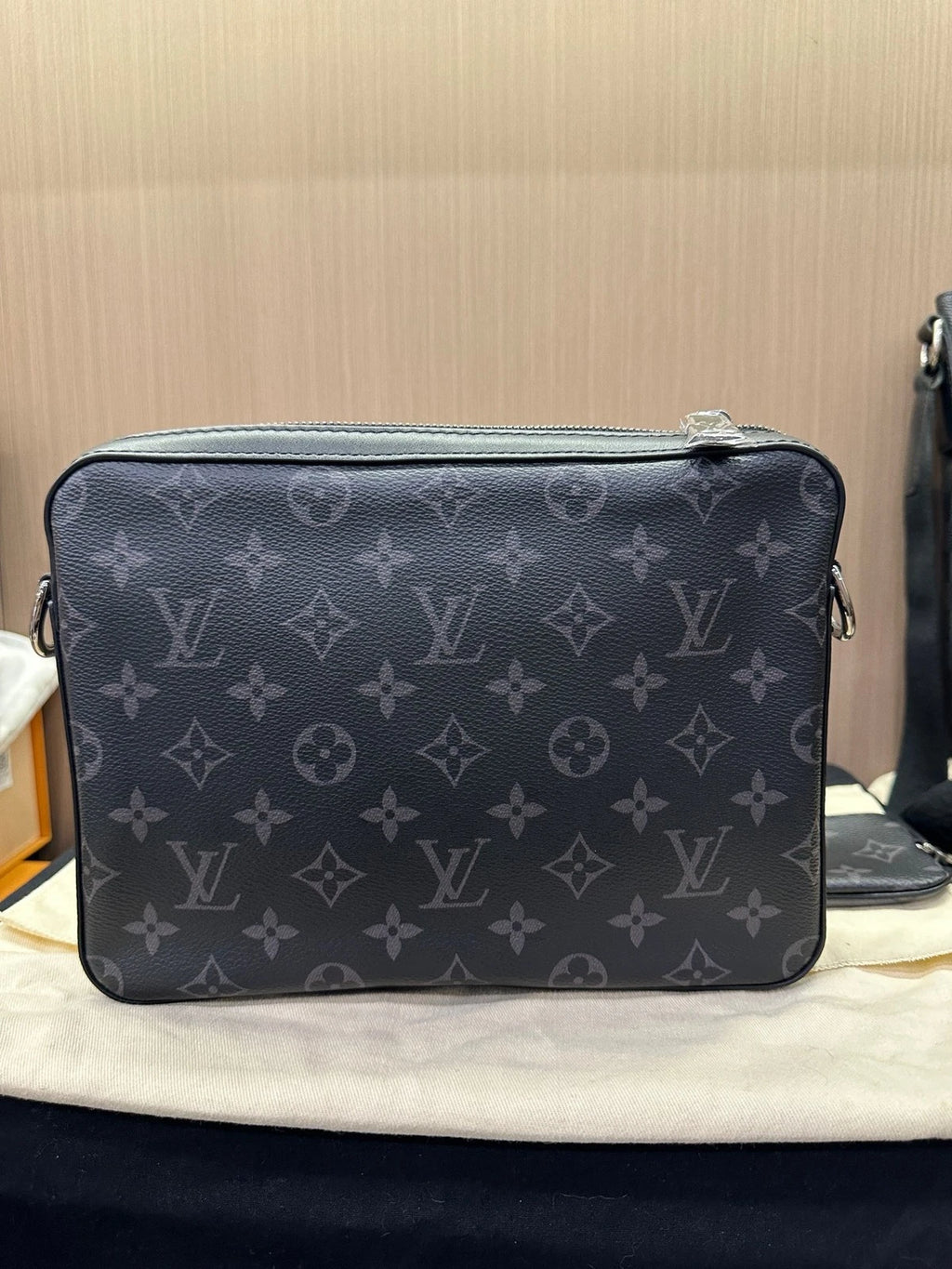Louis Vuitton Black Trio 3-in-1 Crossbody Messenger Bag For Women