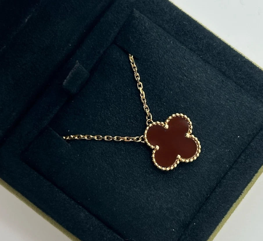 Van Cleef &amp; Arpels VCA Vintage Alhambra Pendant Necklace Carnelian 18k Gold