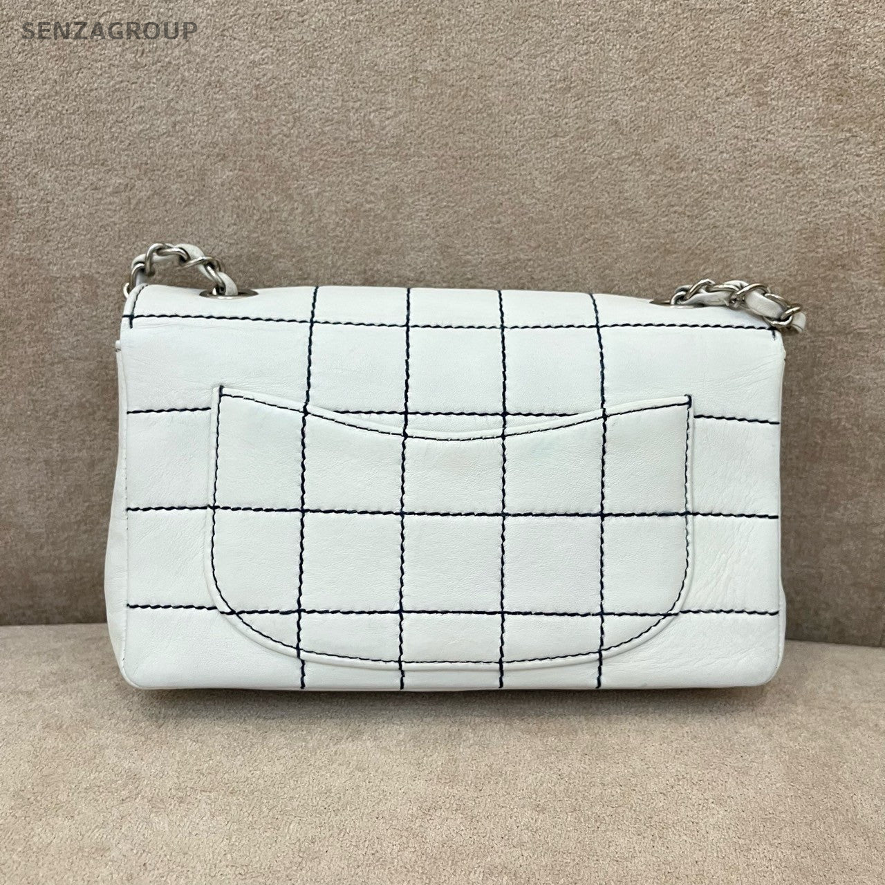 CHANEL External suture line Chain Shoulderbag White Women