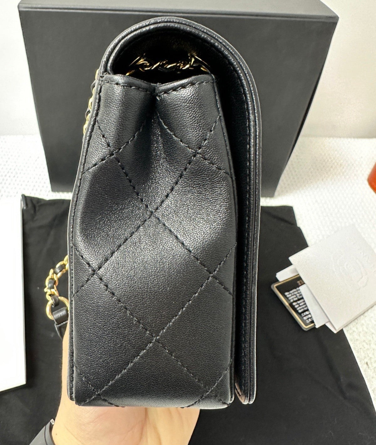 Chanel Diamond Chain Shoulder Bag Crossbody Black Gold Women Classic Fashion