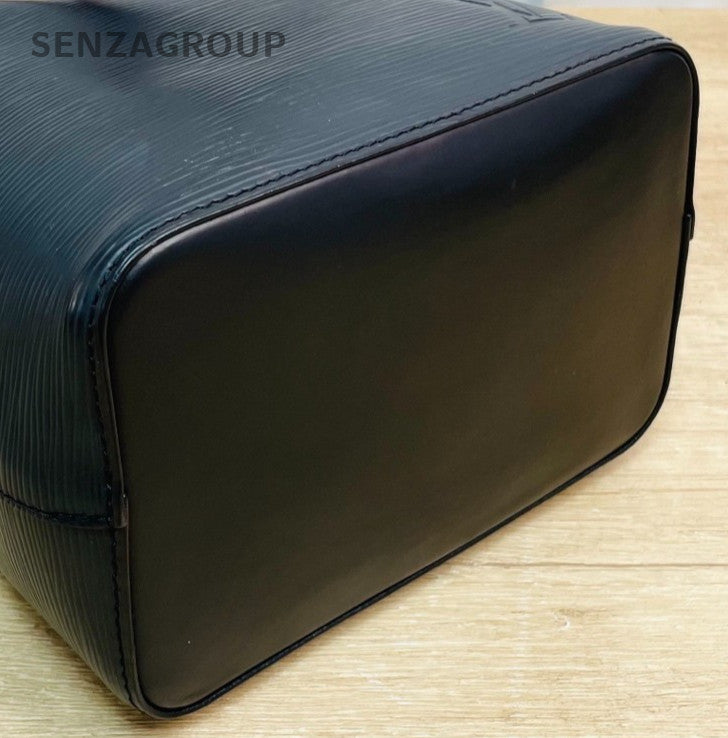 Louis Vuitton Epi Calfskin Bucket Handbag Crossbody Black Blue Women Classic
