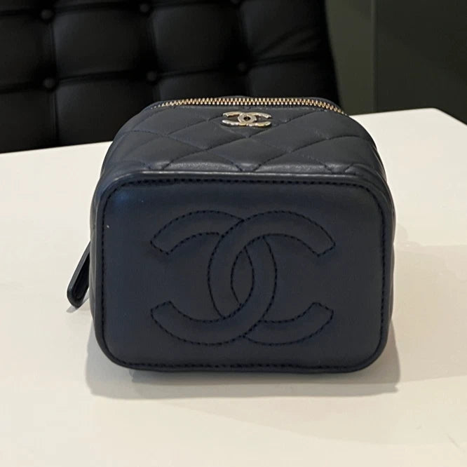 Chanel Vanity Black Top Handle Excellent