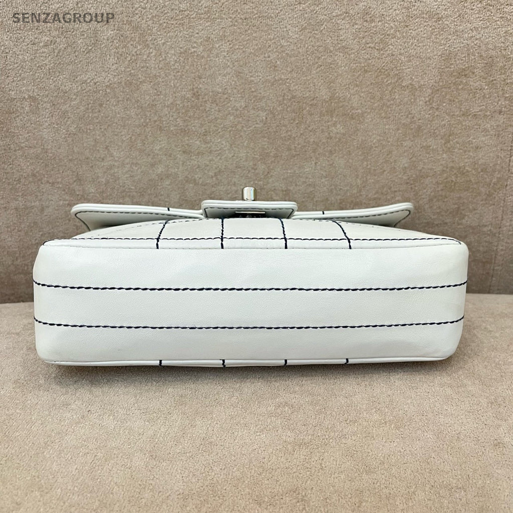 CHANEL External suture line Chain Shoulderbag White Women