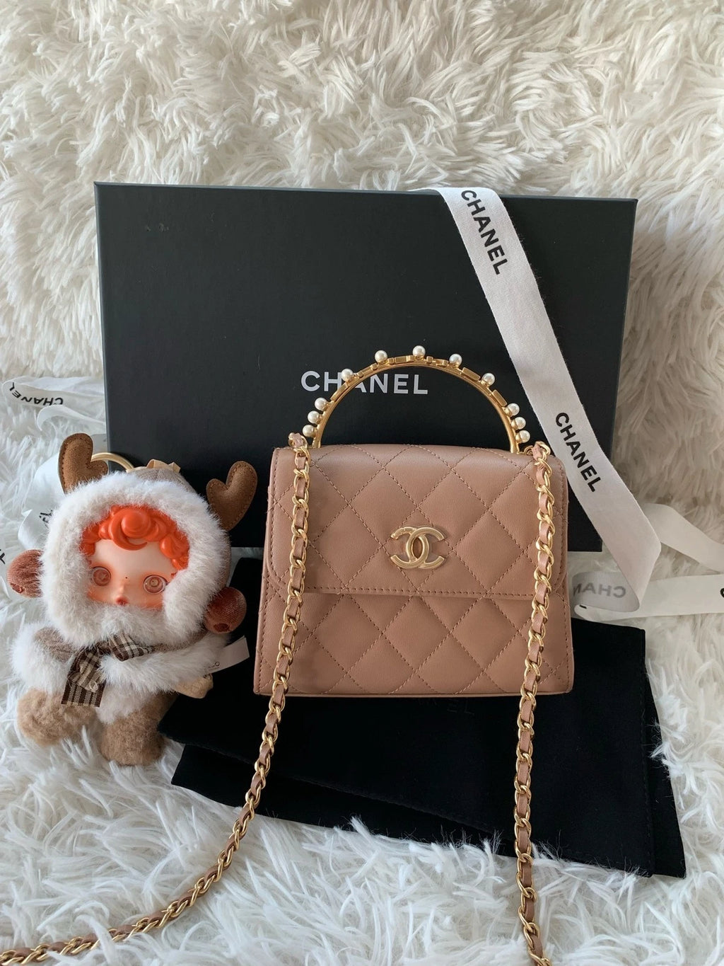 Chanel Kelly Pearl Handle Lambskin Shoulder Handbag For Women