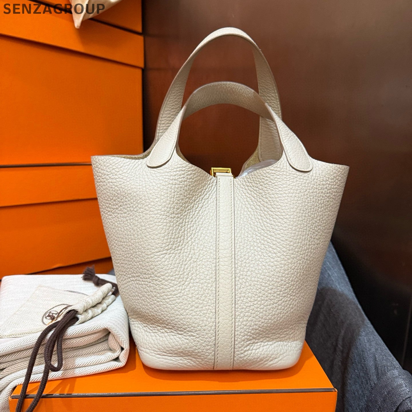 Hermès Picotin 18 Bag White Gold TC Leather Handbag Shoulder Bag Women