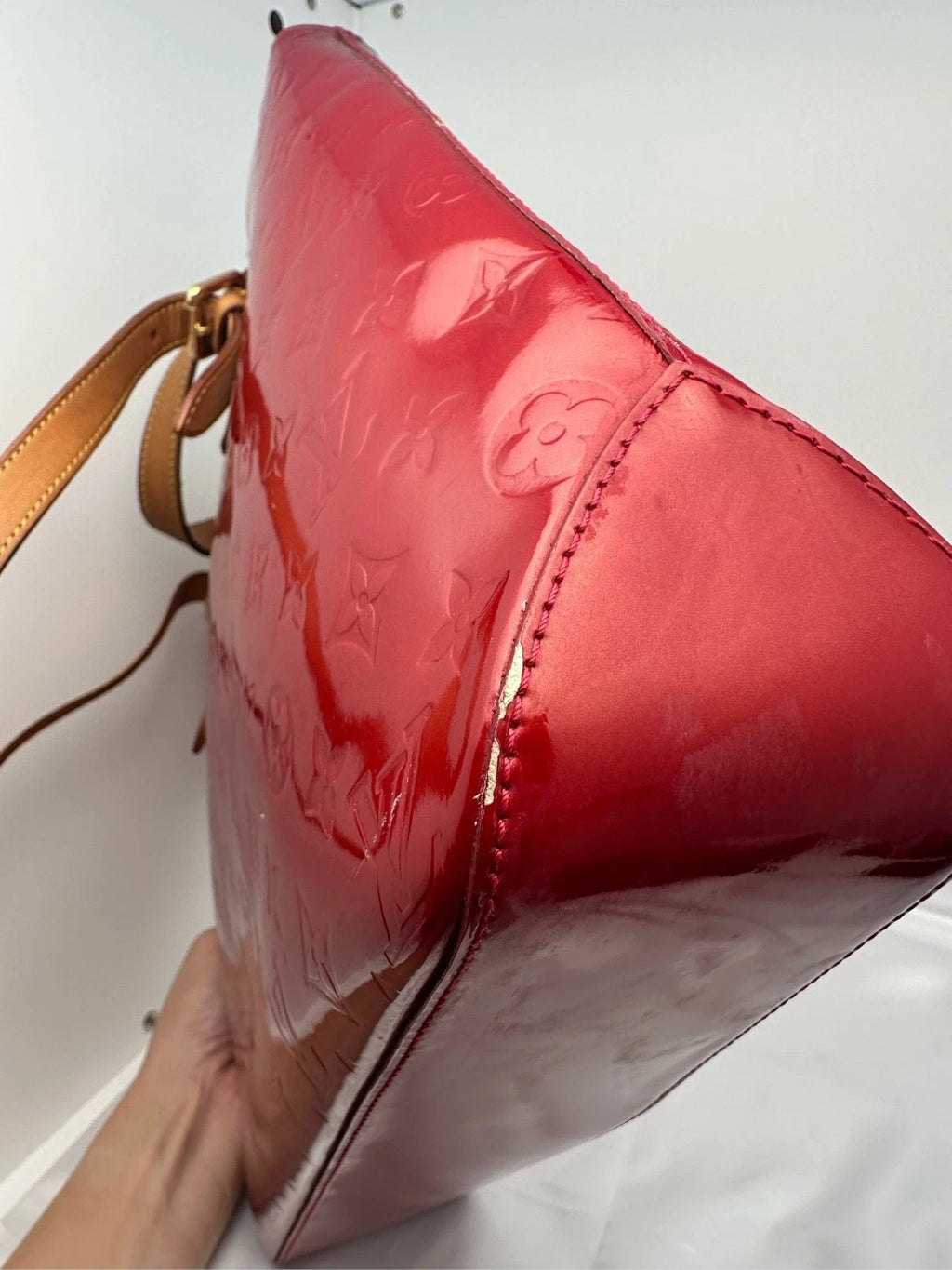 Louis Vuitton Red Leather Shoulder Bag for Women
