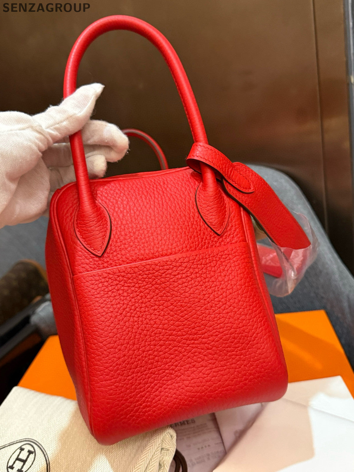 Hermès Lindy 26 Bag Red Gold Hardware Shoulder Tote Classic Women