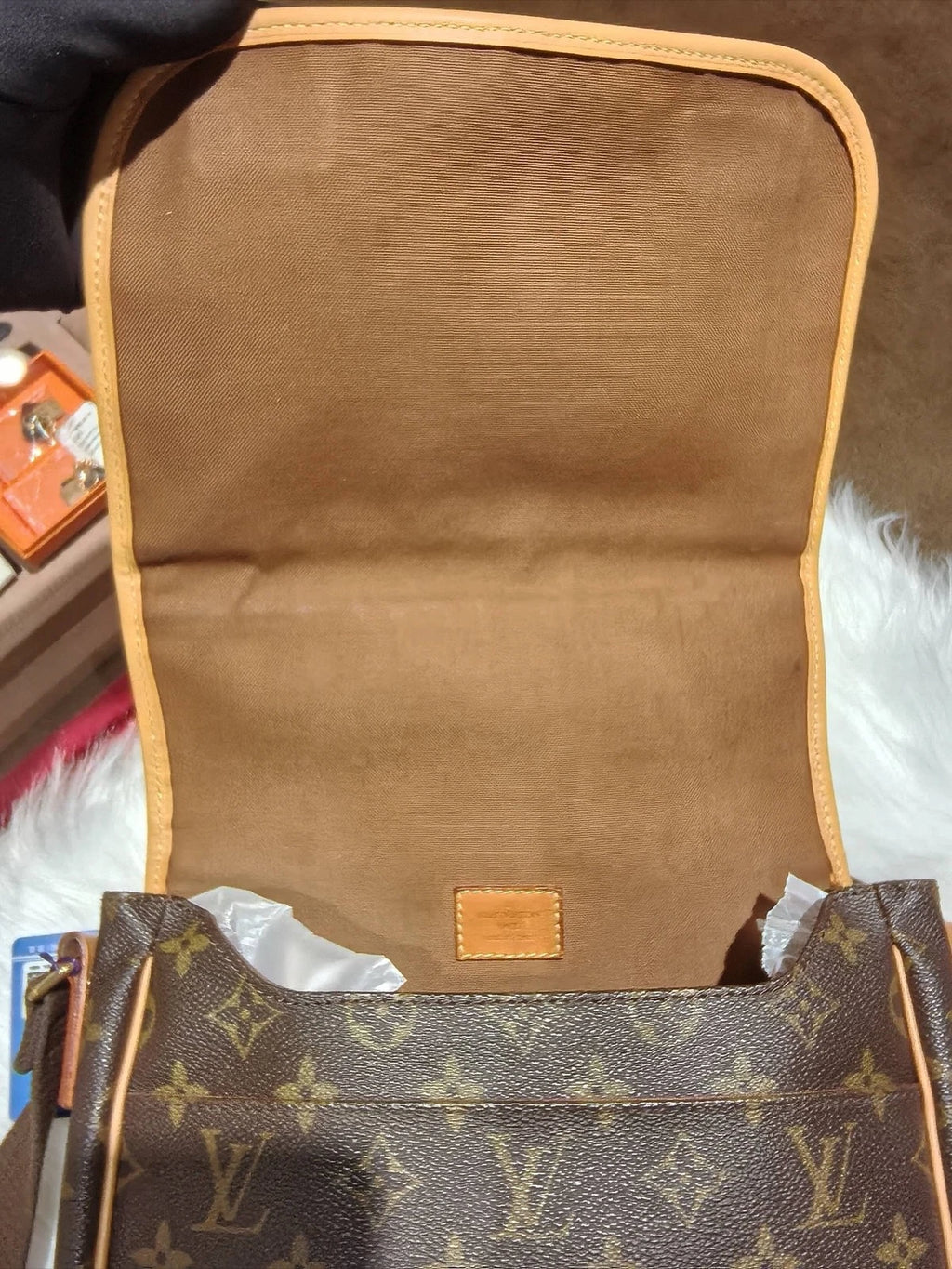 Authentic Louis Vuitton Pre-owned Canvas Shoulder Bag Women