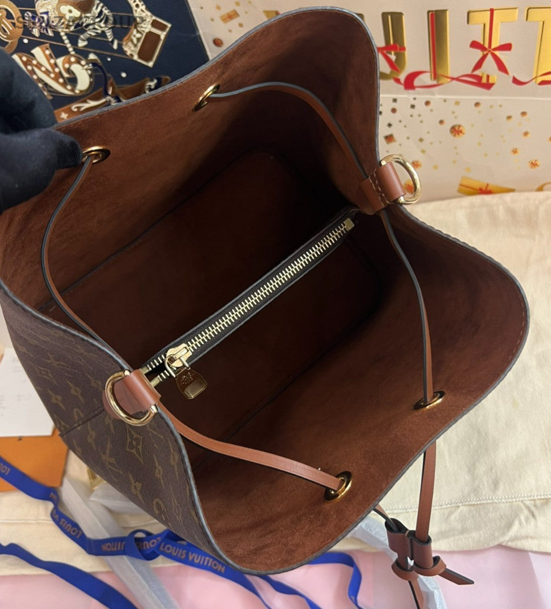 Louis Vuitton Monogram Bucket Shoulder Crossbody Bag Brown Women Brand New