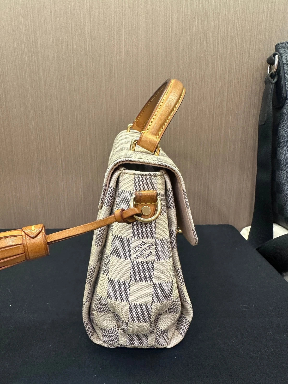 Louis Vuitton Croisette Canvas Damier White Crossbody Excellent