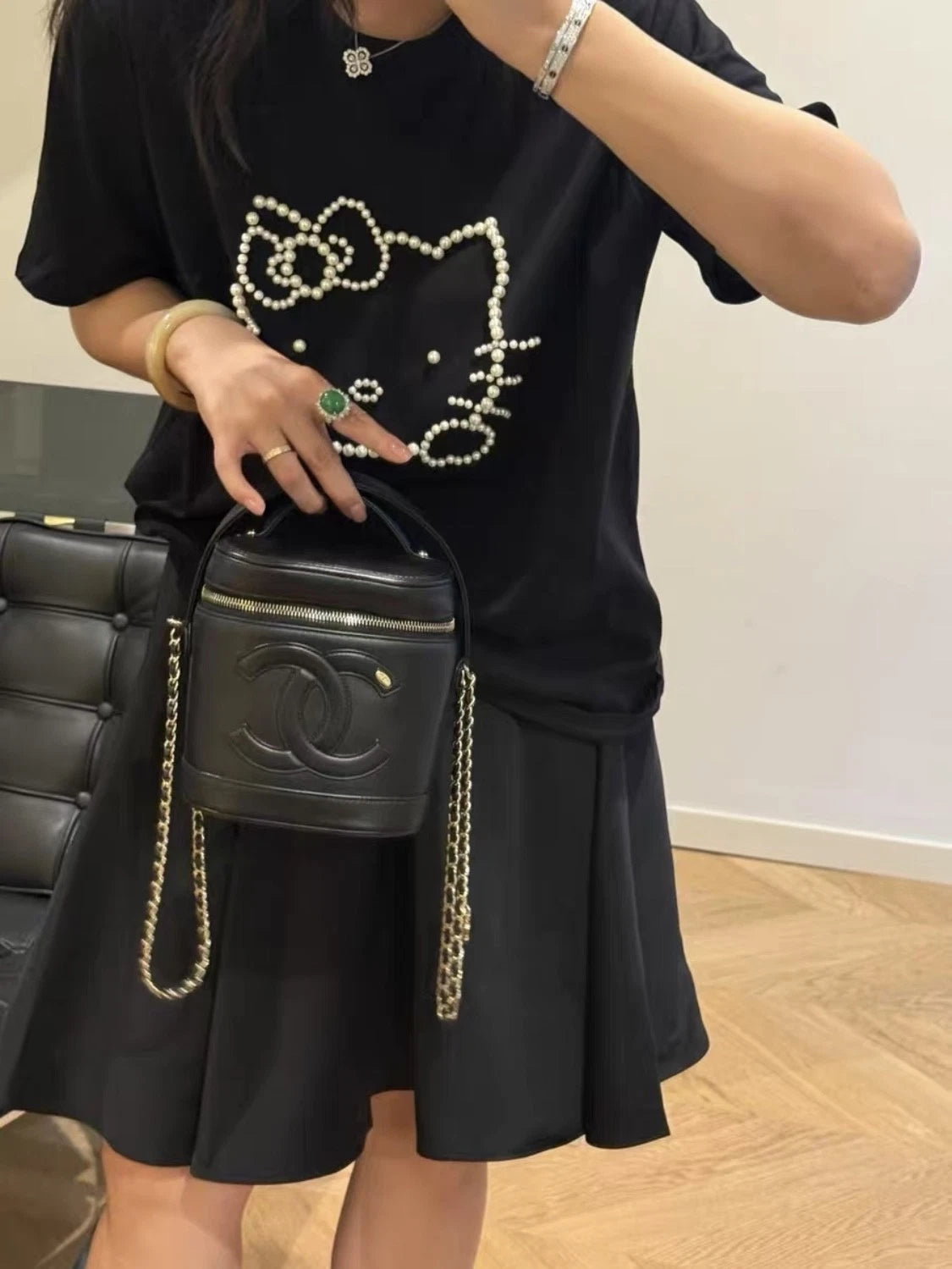 Chanel Leather Vanity Bucket Crossbody Shoulder Bag for Women