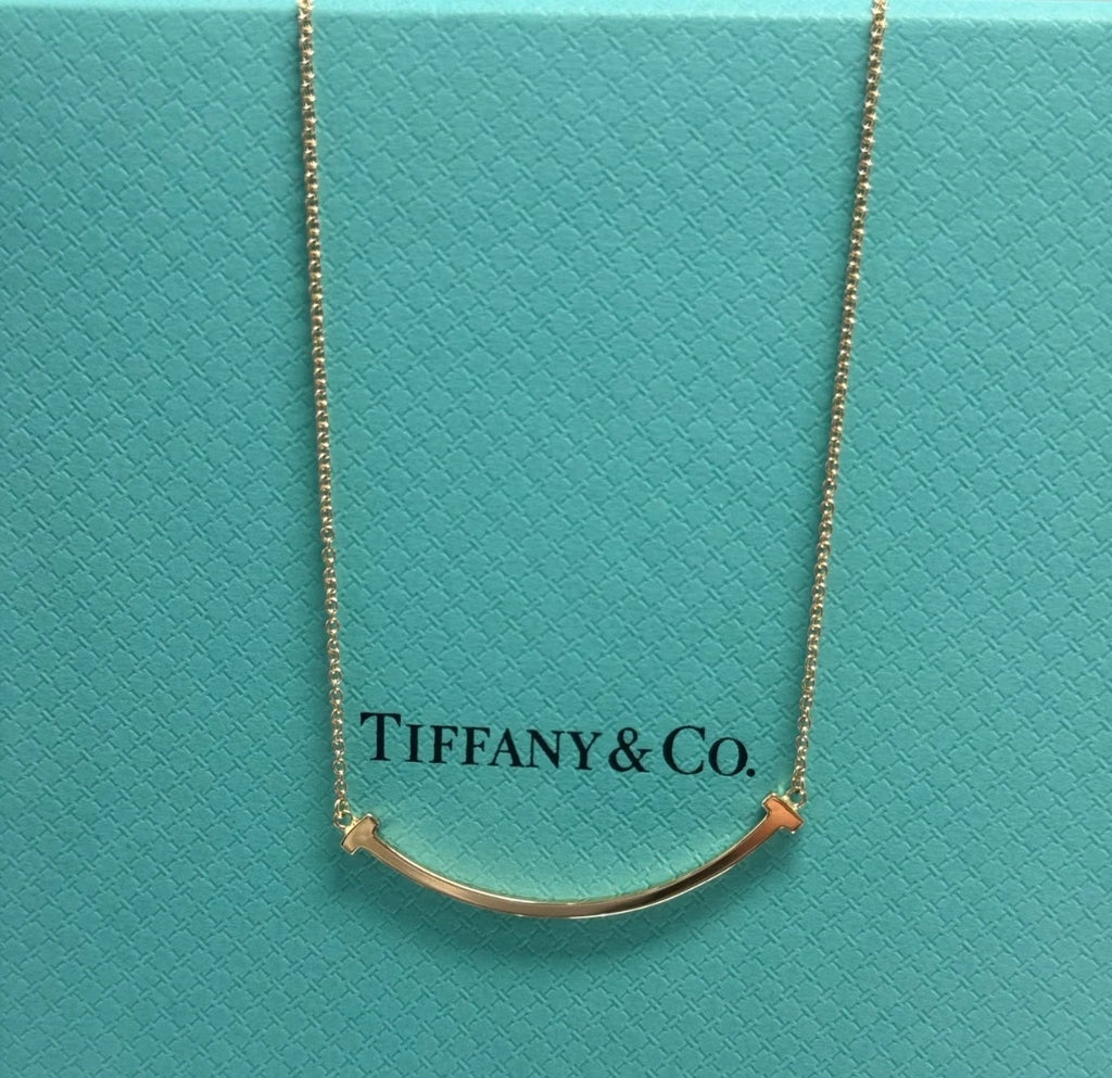 Tiffany &amp; Co. Tiffany T Small Smile Necklace 18k Rose Gold Excellent