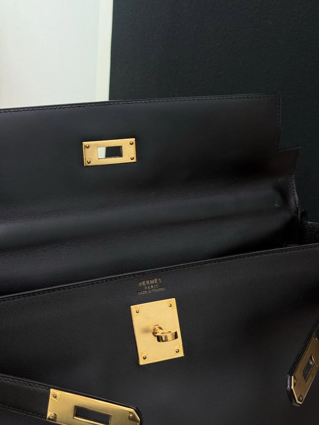 Hermes Kelly32 Box Top Handle Bag Crossbody Women Black Gold Classic Fashion